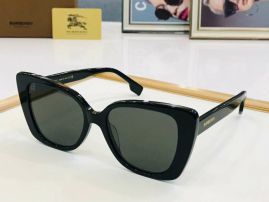 Picture of Burberry Sunglasses _SKUfw52407103fw